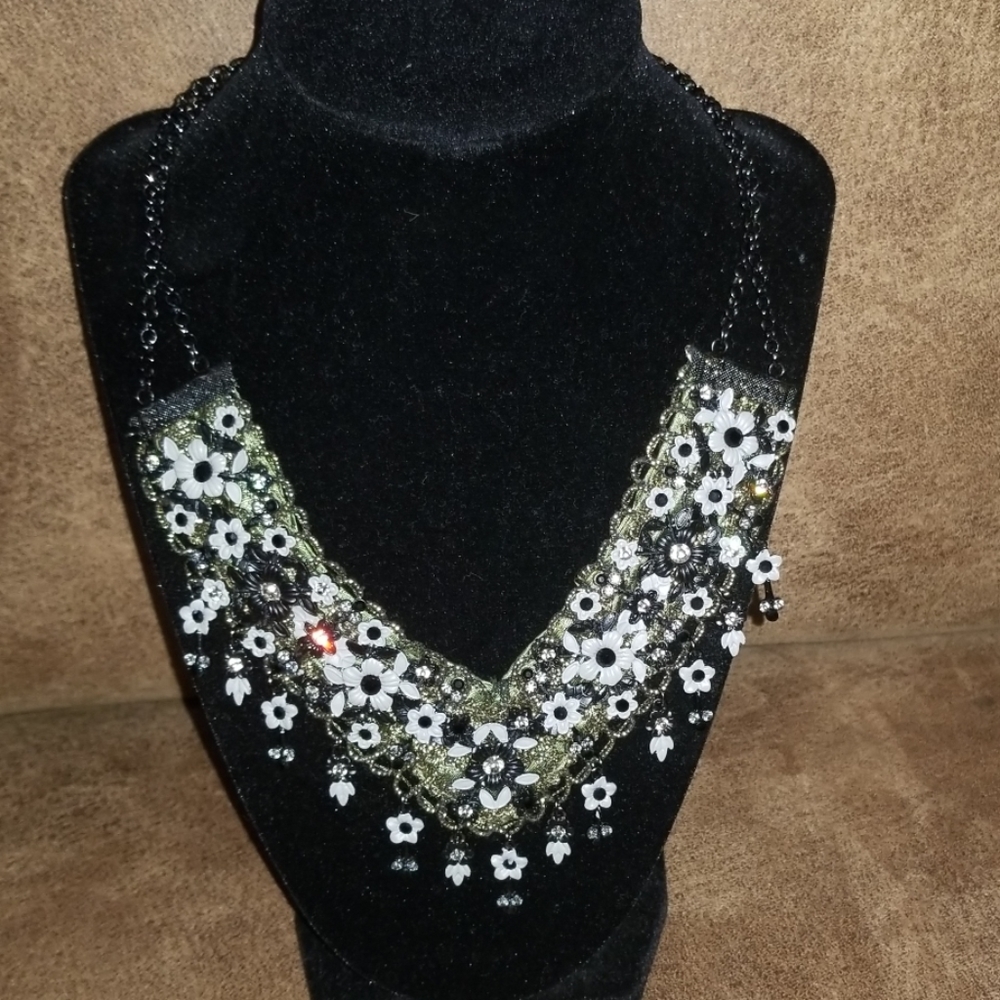 Vintage Black,Gray,White & Gold Floral hand-made feminine necklace and earrings